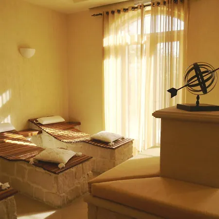 Modern Ap02 - Zodia With Private Garden, Aphrodite Hills Lägenhet Kouklia