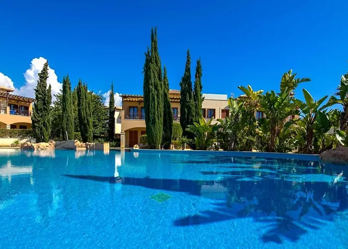 Modern Ap02 - Zodia With Private Garden, Aphrodite Hills Lägenhet