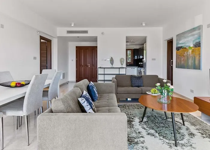 Modern Ap02 - Zodia With Private Garden, Aphrodite Hills Lägenhet Kouklia