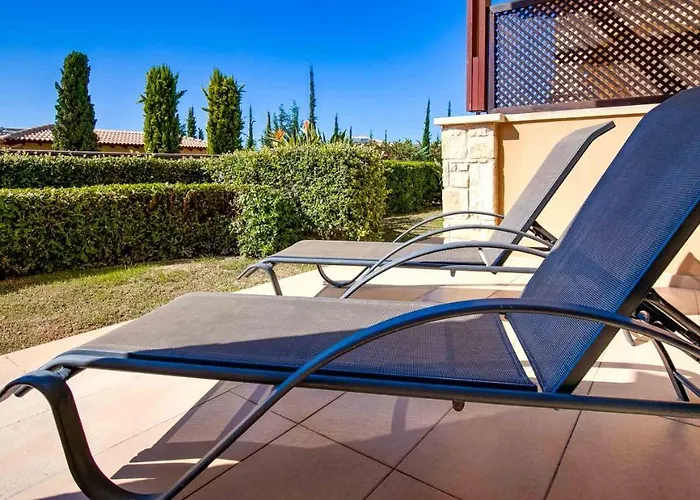 Modern Ap02 - Zodia With Private Garden, Aphrodite Hills Lägenhet