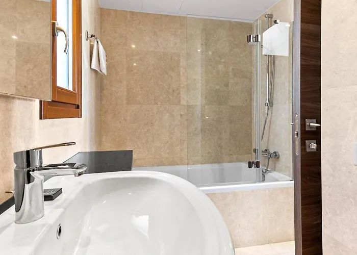 Modern Ap02 - Zodia With Private Garden, Aphrodite Hills Kouklia