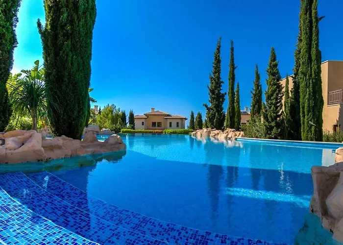 Modern Ap02 - Zodia With Private Garden, Aphrodite Hills * Kouklia