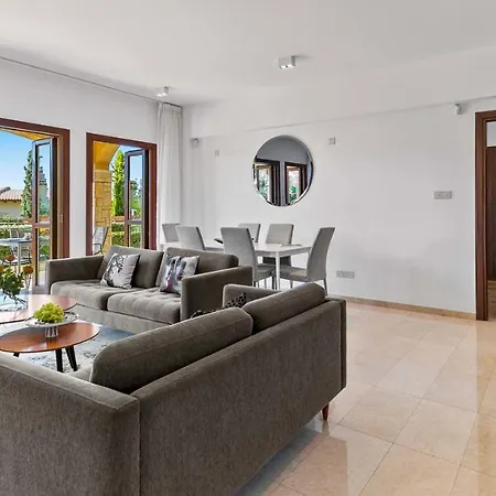 Modern Ap02 - Zodia With Private Garden, Aphrodite Hills Kouklia