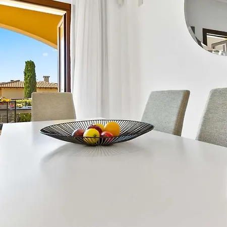 Apartment Modern Ap02 - Zodia With Private Garden, Aphrodite Hills