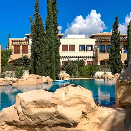 Modern Ap02 - Zodia With Private Garden, Aphrodite Hills Apartment *