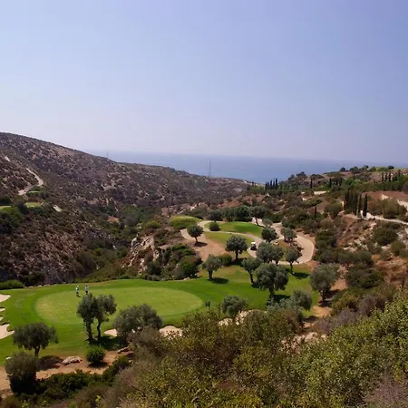 Modern Ap02 - Zodia With Private Garden, Aphrodite Hills *