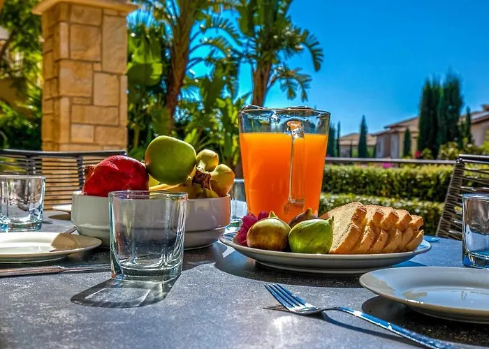 Modern Ap02 - Zodia With Private Garden, Aphrodite Hills Kouklia